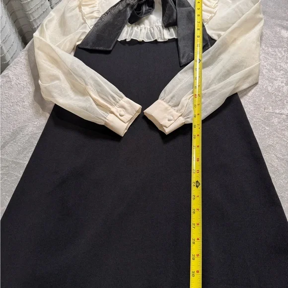 Zara Elegant Black and Cream Long Sleeve Dress - Picture 5 of 9